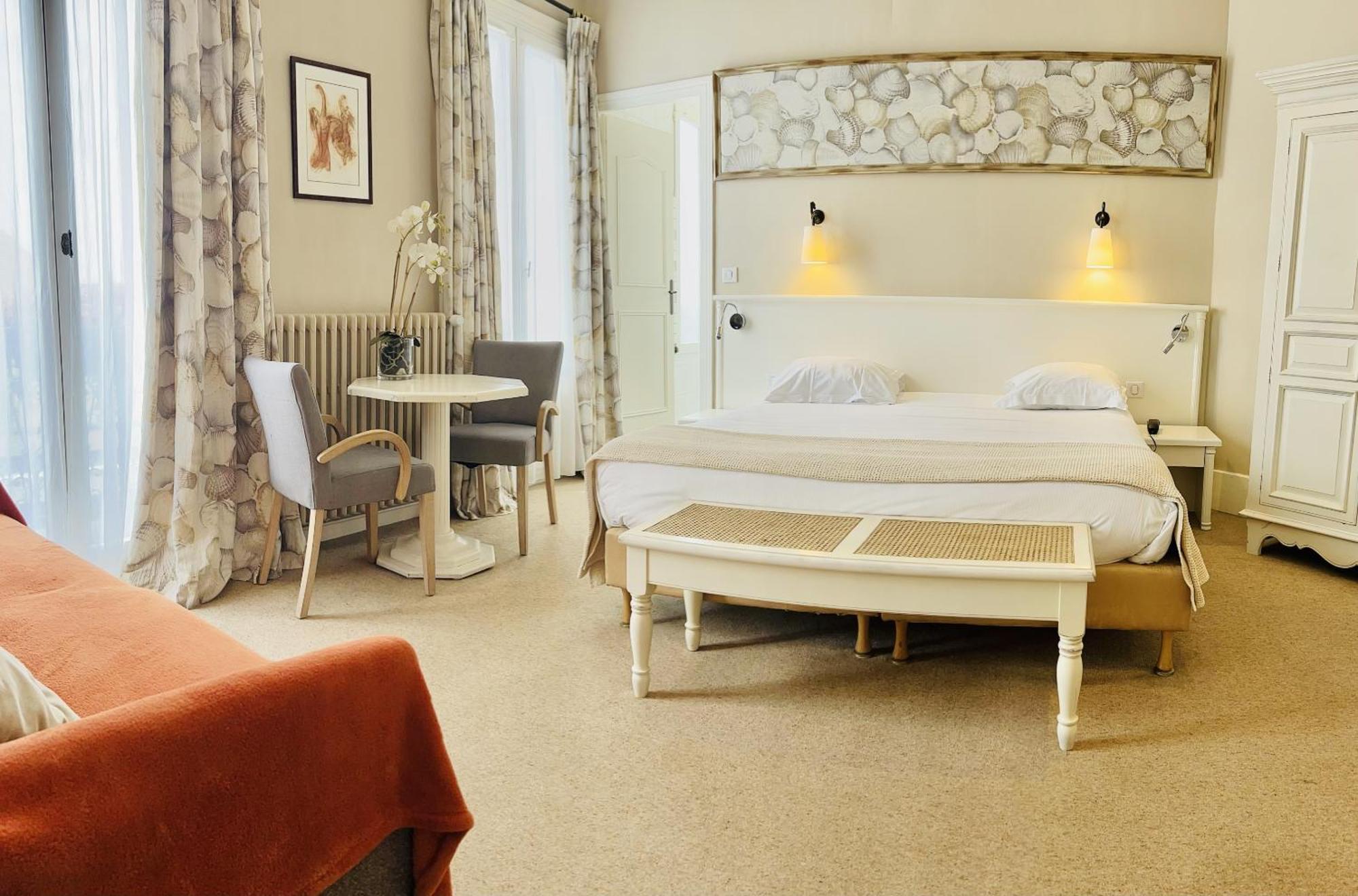 & Restaurant Le Hotel 3*